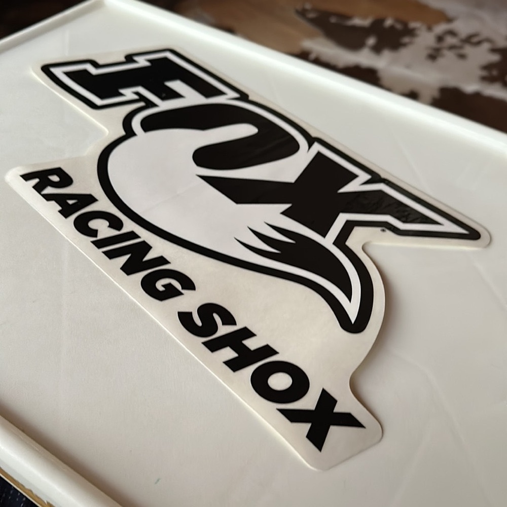 HUGE FOX RACING SHOX DECALS🚴🏼 - Picture 2 of 3